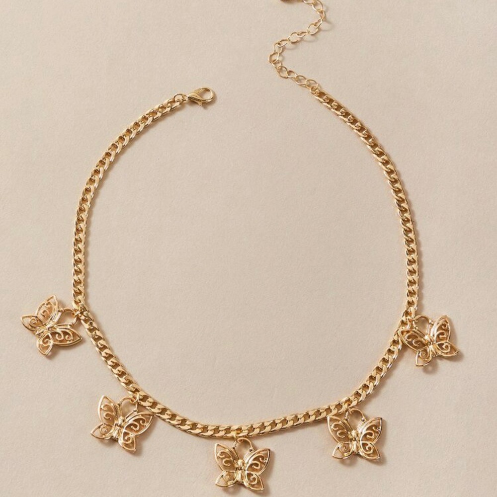 3/$30 💛 Butterfly Choker - Picture 2 of 4